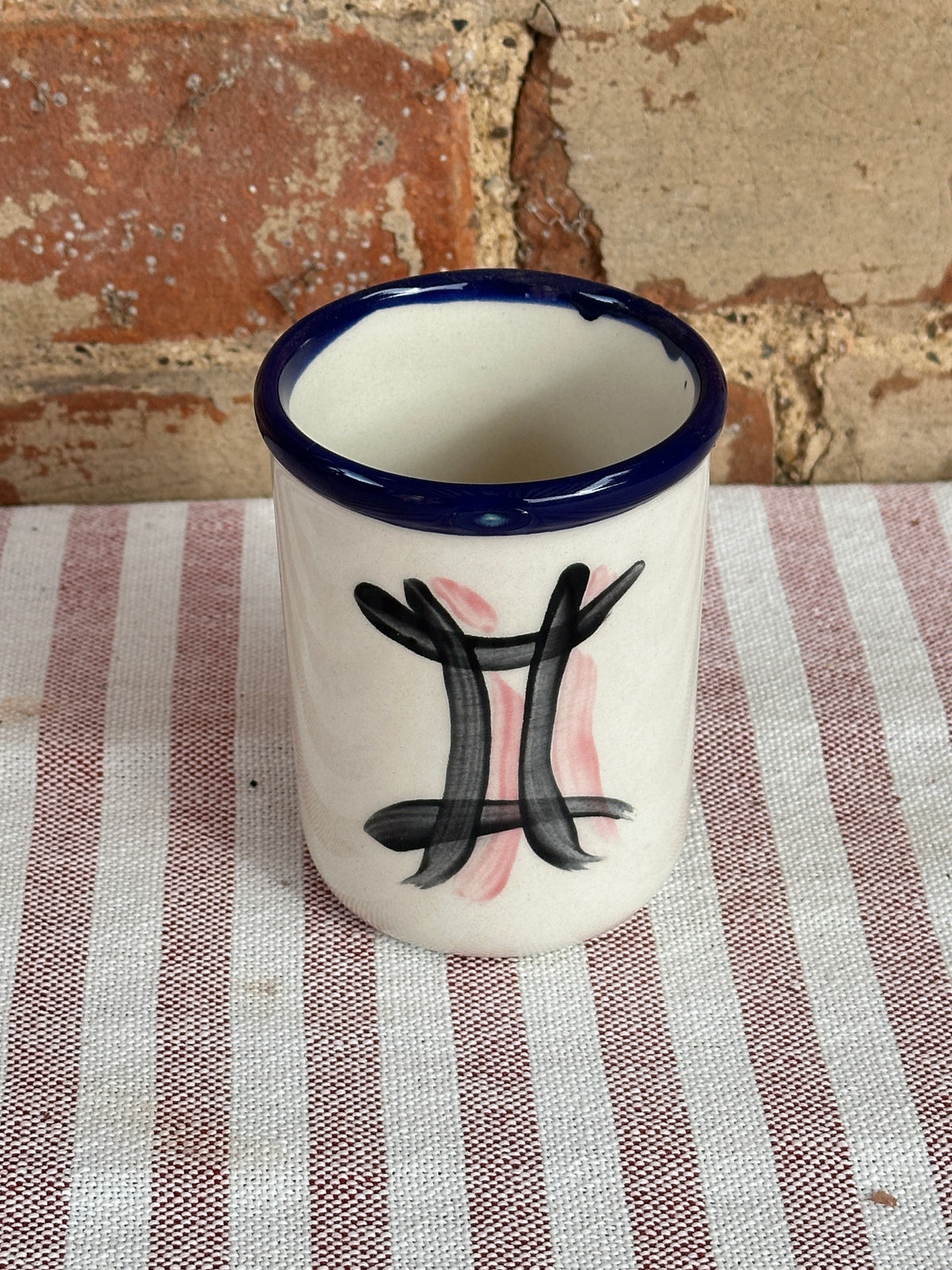 Gemini Pot
